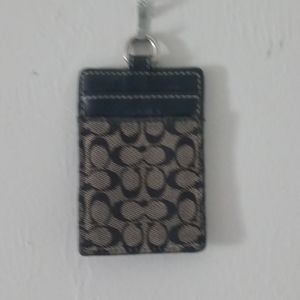 Coach ID carrier
